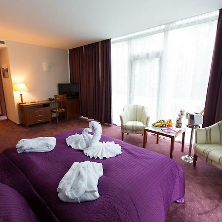 Hotel Park Avenue **** Piest'any Dış mekan fotoğraf