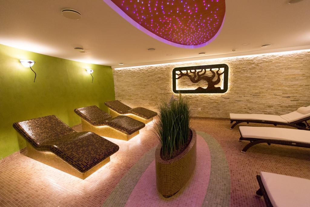 Hotel Park Avenue **** Piest'any Dış mekan fotoğraf