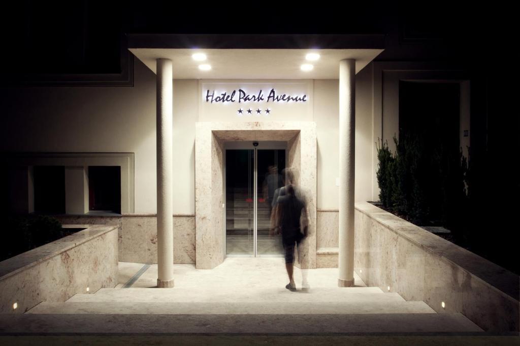 Hotel Park Avenue **** Piest'any Dış mekan fotoğraf