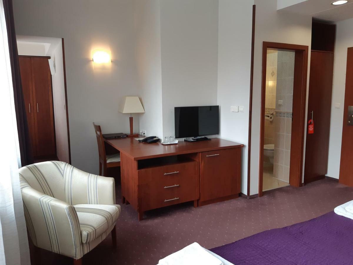Hotel Park Avenue **** Piest'any Dış mekan fotoğraf