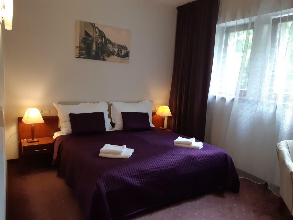 Hotel Park Avenue **** Piest'any Dış mekan fotoğraf