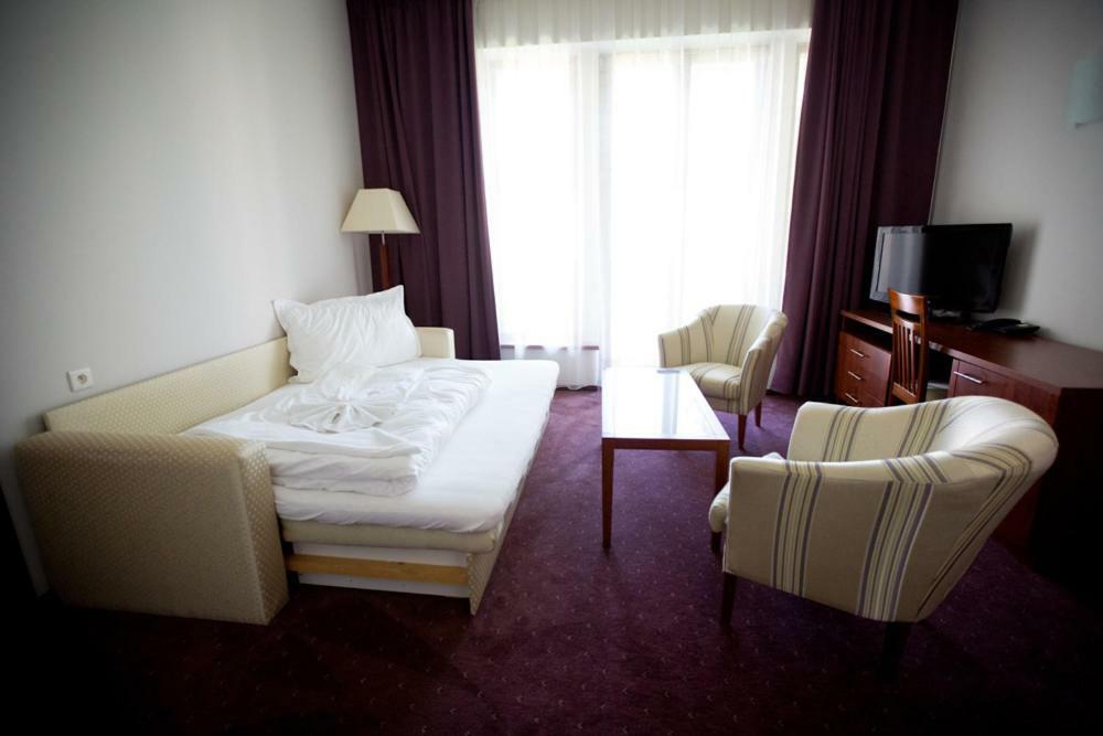 Hotel Park Avenue **** Piest'any Dış mekan fotoğraf